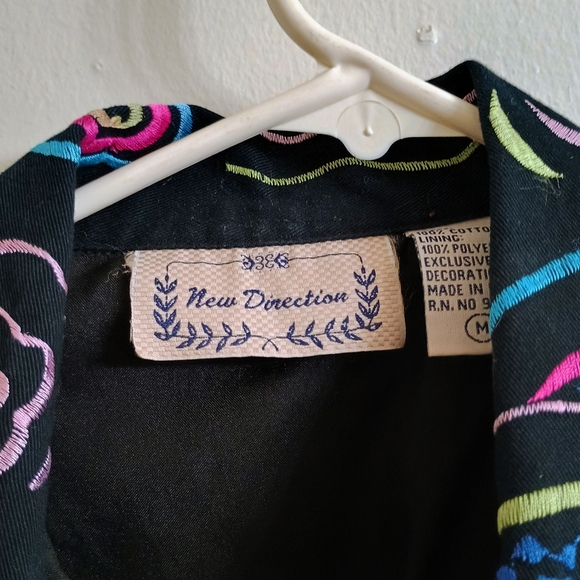 Colorful Embroidered Women's Jacket - Picture 2 of 8